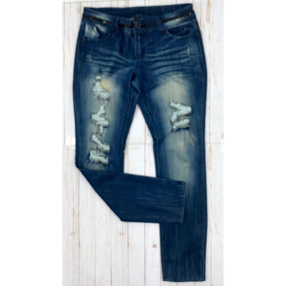 Almost Famous Womens Jeans Size 13 Destroyed